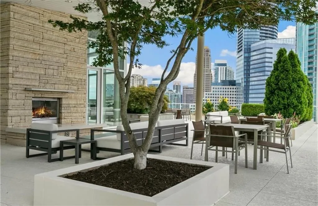 3325 Piedmont Road Ne Unit 1609, Atlanta, Georgia 30305, 1 Bedroom Bedrooms, ,1 BathroomBathrooms,Residential,For Sale,3325 Piedmont Road Ne Unit 1609,7650066