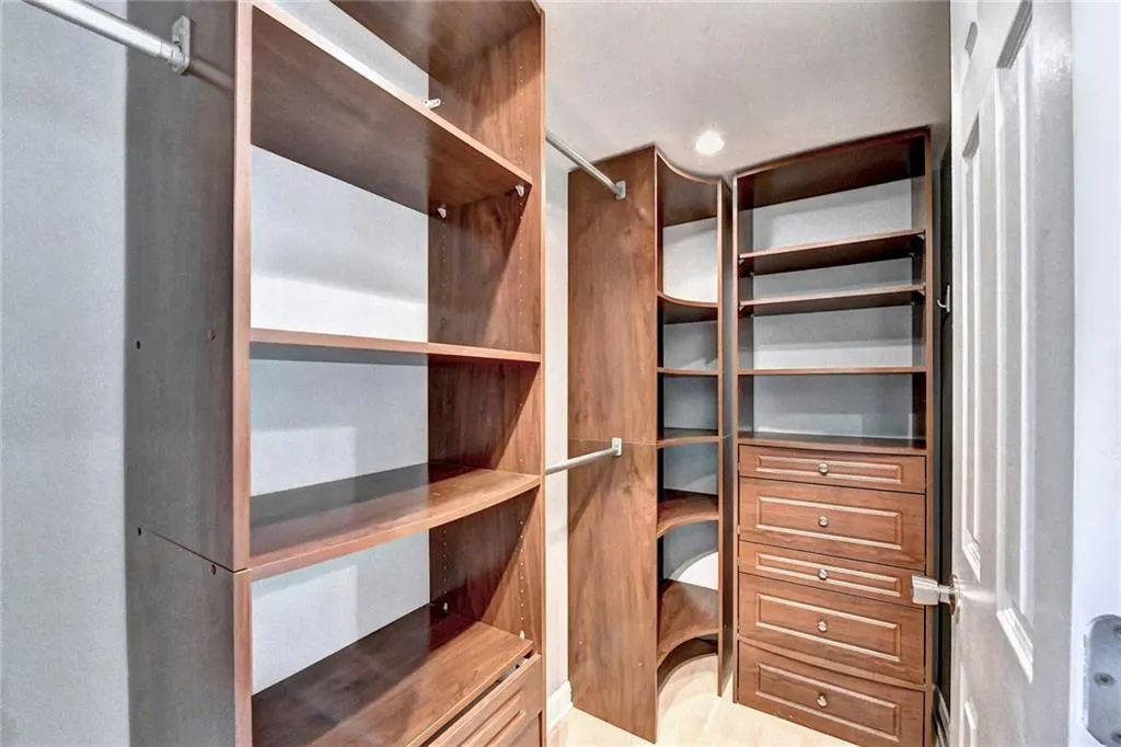 795 Hammond Drive Unit 1401, Atlanta, Georgia 30328, 2 Bedrooms Bedrooms, ,1 BathroomBathrooms,Residential,Sold,795 Hammond Drive Unit 1401,7154435