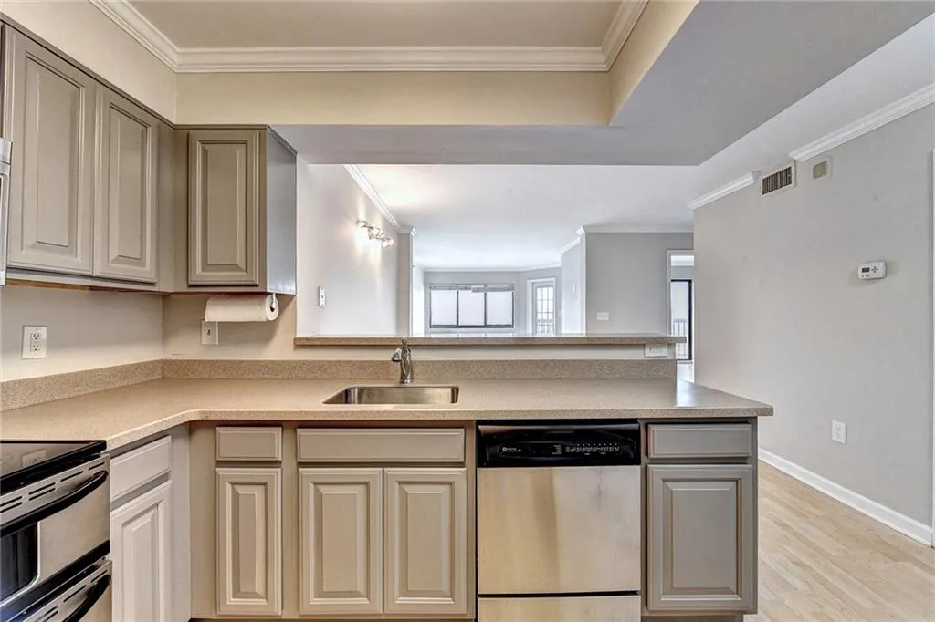 795 Hammond Drive Unit 1401, Atlanta, Georgia 30328, 2 Bedrooms Bedrooms, ,1 BathroomBathrooms,Residential,Sold,795 Hammond Drive Unit 1401,7154435