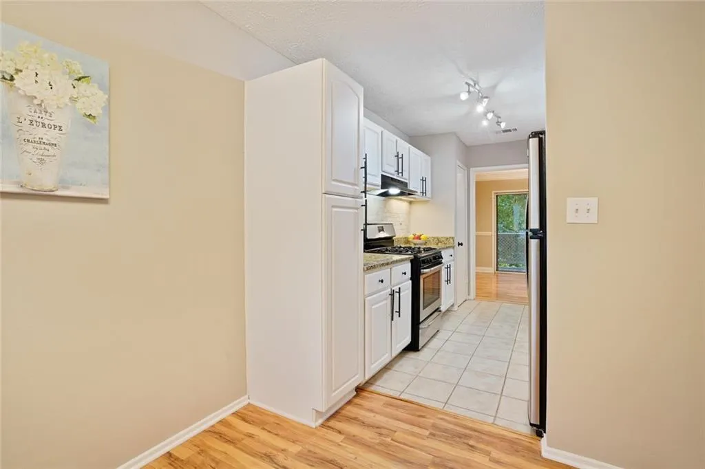 6800 Glenridge Drive Unit 6810g, Sandy Springs, Georgia 30328, 2 Bedrooms Bedrooms, ,3 BathroomsBathrooms,Residential,Sold,6800 Glenridge Drive Unit 6810g,6790150
