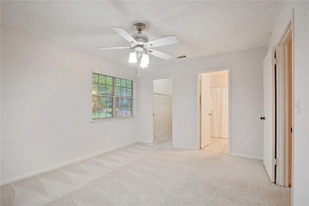 6800 Glenridge Drive Unit 6810g, Sandy Springs, Georgia 30328, 2 Bedrooms Bedrooms, ,3 BathroomsBathrooms,Residential,Sold,6800 Glenridge Drive Unit 6810g,6790150