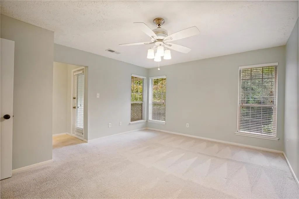 6800 Glenridge Drive Unit 6810g, Sandy Springs, Georgia 30328, 2 Bedrooms Bedrooms, ,3 BathroomsBathrooms,Residential,Sold,6800 Glenridge Drive Unit 6810g,6790150
