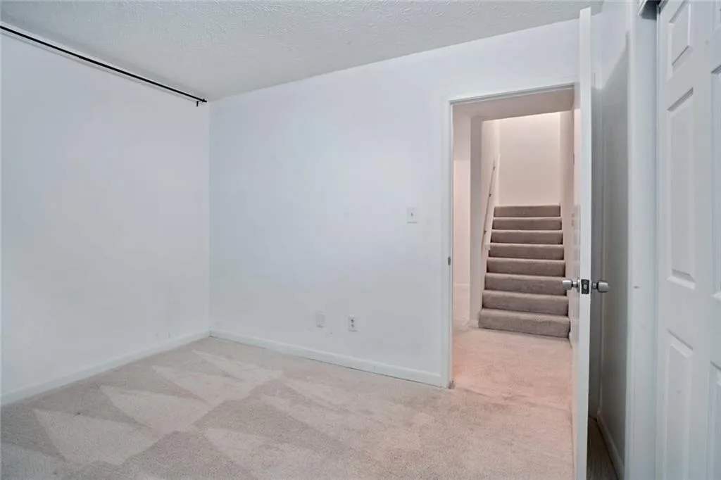 6800 Glenridge Drive Unit 6810g, Sandy Springs, Georgia 30328, 2 Bedrooms Bedrooms, ,3 BathroomsBathrooms,Residential,Sold,6800 Glenridge Drive Unit 6810g,6790150