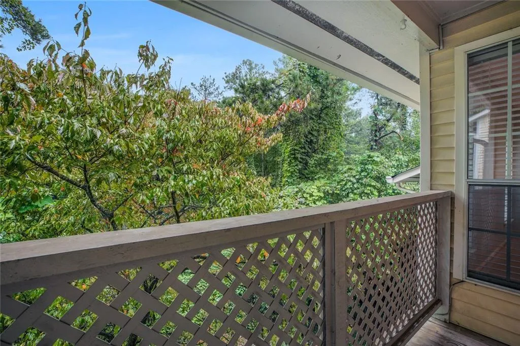 6800 Glenridge Drive Unit 6810g, Sandy Springs, Georgia 30328, 2 Bedrooms Bedrooms, ,3 BathroomsBathrooms,Residential,Sold,6800 Glenridge Drive Unit 6810g,6790150