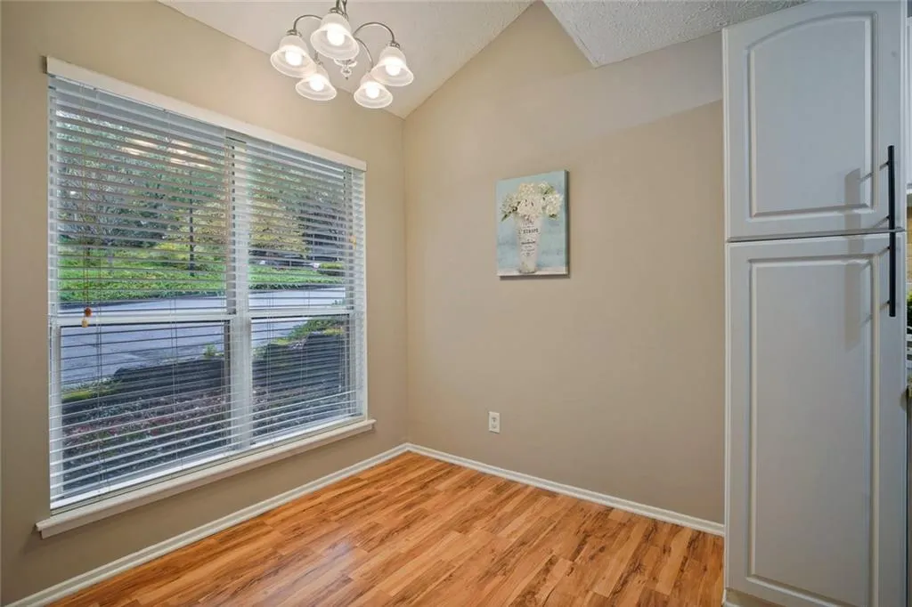 6800 Glenridge Drive Unit 6810g, Sandy Springs, Georgia 30328, 2 Bedrooms Bedrooms, ,3 BathroomsBathrooms,Residential,Sold,6800 Glenridge Drive Unit 6810g,6790150