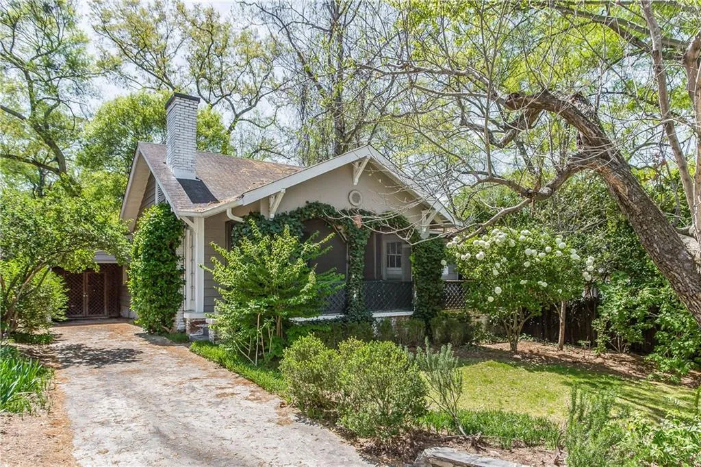 143 Mobile Avenue Ne, Atlanta, Georgia 30305, 2 Bedrooms Bedrooms, ,1 BathroomBathrooms,Residential,Sold,143 Mobile Avenue Ne,5829103