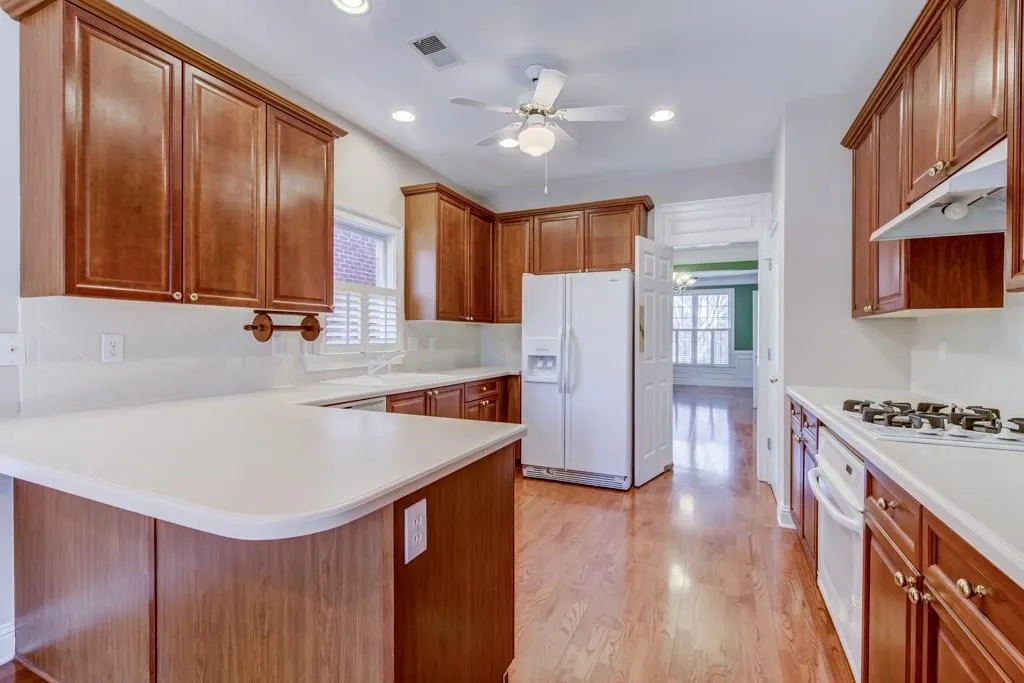 6465 Glen Oaks Lane, Atlanta, Georgia 30328, 4 Bedrooms Bedrooms, ,3 BathroomsBathrooms,Residential,Sold,6465 Glen Oaks Lane,5805615