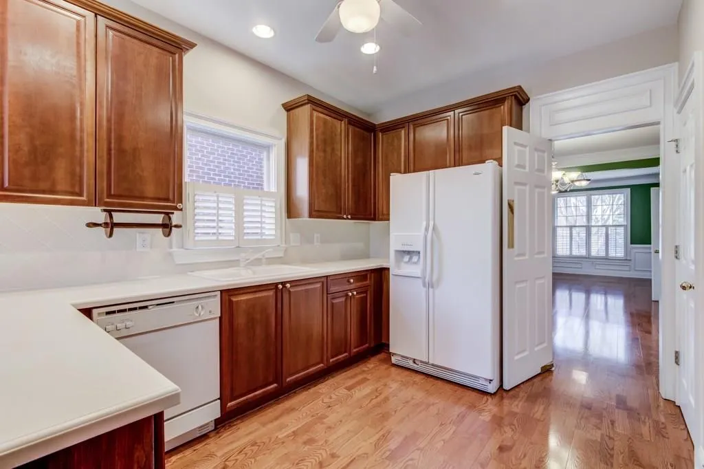 6465 Glen Oaks Lane, Atlanta, Georgia 30328, 4 Bedrooms Bedrooms, ,3 BathroomsBathrooms,Residential,Sold,6465 Glen Oaks Lane,5805615
