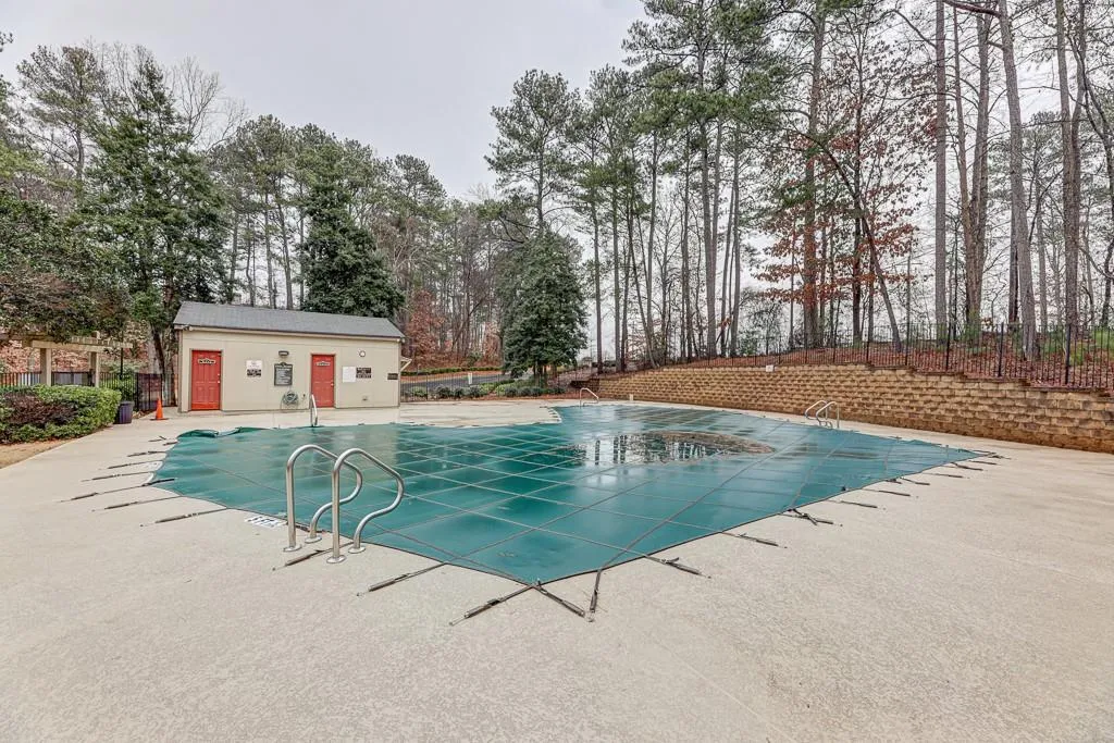 210 Woodcliff Drive, Sandy Springs, Georgia 30350, 2 Bedrooms Bedrooms, ,2 BathroomsBathrooms,Residential,Sold,210 Woodcliff Drive,6831032