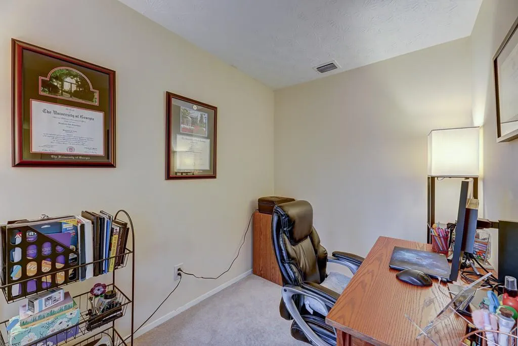 210 Woodcliff Drive, Sandy Springs, Georgia 30350, 2 Bedrooms Bedrooms, ,2 BathroomsBathrooms,Residential,Sold,210 Woodcliff Drive,6831032