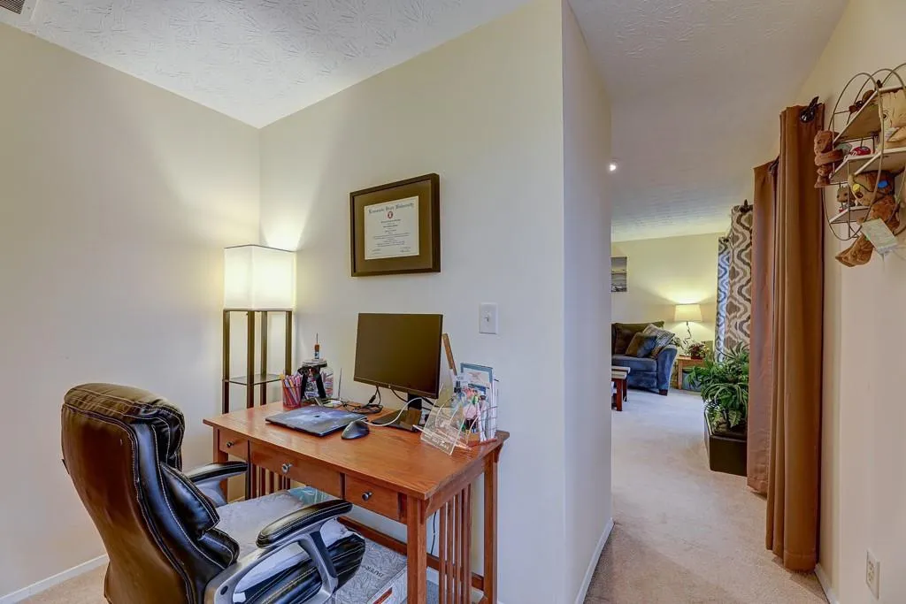 210 Woodcliff Drive, Sandy Springs, Georgia 30350, 2 Bedrooms Bedrooms, ,2 BathroomsBathrooms,Residential,Sold,210 Woodcliff Drive,6831032