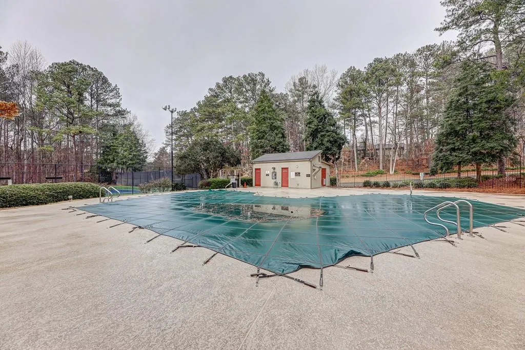 210 Woodcliff Drive, Sandy Springs, Georgia 30350, 2 Bedrooms Bedrooms, ,2 BathroomsBathrooms,Residential,Sold,210 Woodcliff Drive,6831032