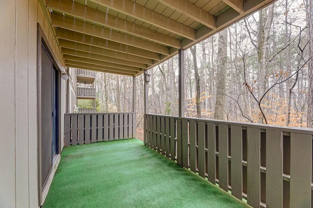 210 Woodcliff Drive, Sandy Springs, Georgia 30350, 2 Bedrooms Bedrooms, ,2 BathroomsBathrooms,Residential,Sold,210 Woodcliff Drive,6831032