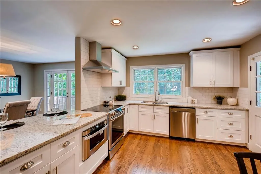 435 Highbrook Drive, Sandy Springs, Georgia 30342, 3 Bedrooms Bedrooms, ,2 BathroomsBathrooms,Residential,Sold,435 Highbrook Drive,5939886