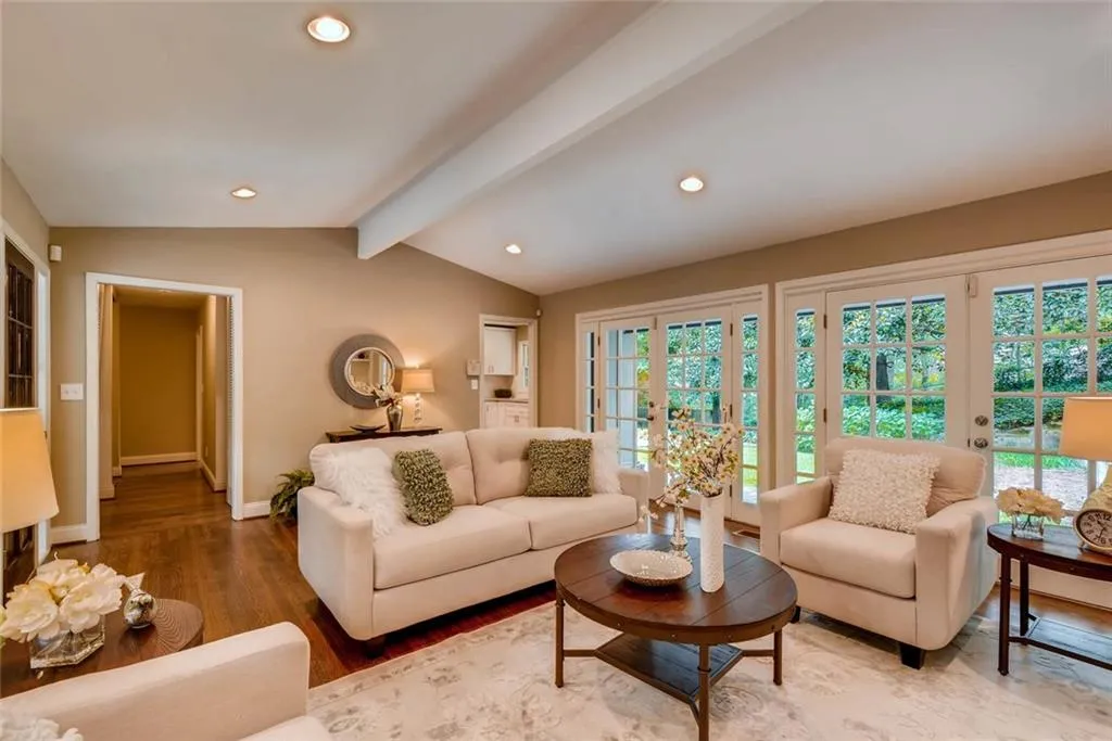 435 Highbrook Drive, Sandy Springs, Georgia 30342, 3 Bedrooms Bedrooms, ,2 BathroomsBathrooms,Residential,Sold,435 Highbrook Drive,5939886