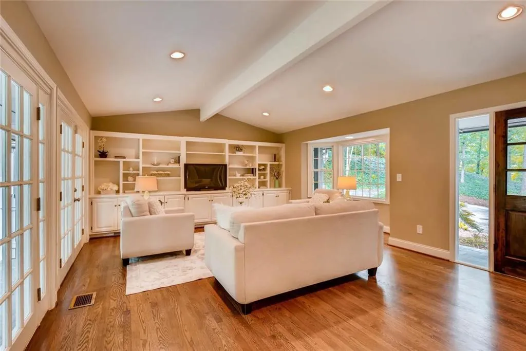 435 Highbrook Drive, Sandy Springs, Georgia 30342, 3 Bedrooms Bedrooms, ,2 BathroomsBathrooms,Residential,Sold,435 Highbrook Drive,5939886