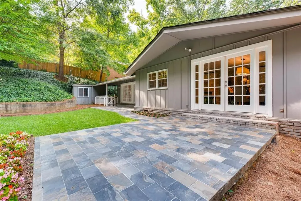 435 Highbrook Drive, Sandy Springs, Georgia 30342, 3 Bedrooms Bedrooms, ,2 BathroomsBathrooms,Residential,Sold,435 Highbrook Drive,5939886