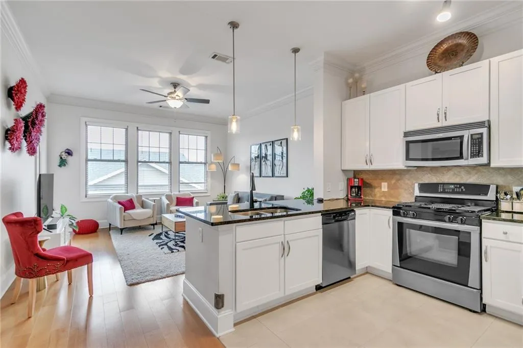 3621 Vinings Slope Se Unit 1537, Atlanta, Georgia 30339, 1 Bedroom Bedrooms, ,1 BathroomBathrooms,Residential,For Sale,3621 Vinings Slope Se Unit 1537,7480584