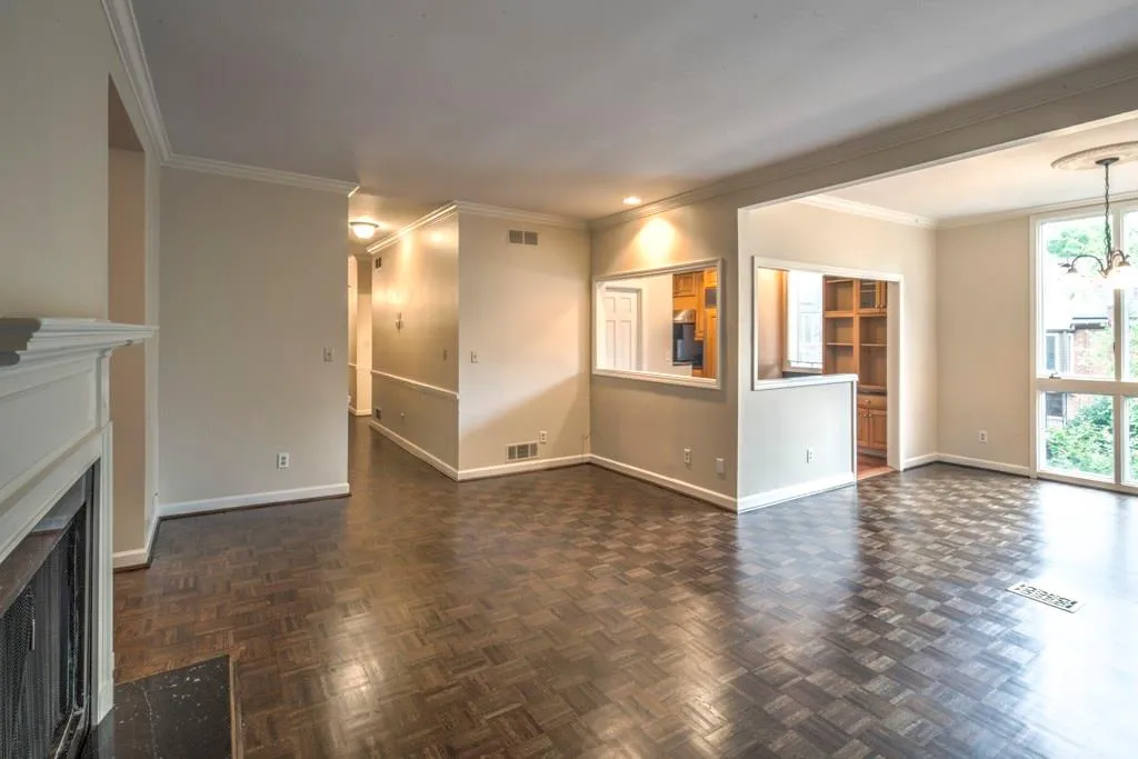 30 Willow Glen Ne, Atlanta, Georgia 30342, 4 Bedrooms Bedrooms, ,4 BathroomsBathrooms,Residential,Sold,30 Willow Glen Ne,5573351