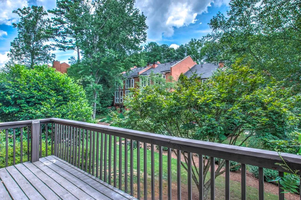 30 Willow Glen Ne, Atlanta, Georgia 30342, 4 Bedrooms Bedrooms, ,4 BathroomsBathrooms,Residential,Sold,30 Willow Glen Ne,5573351