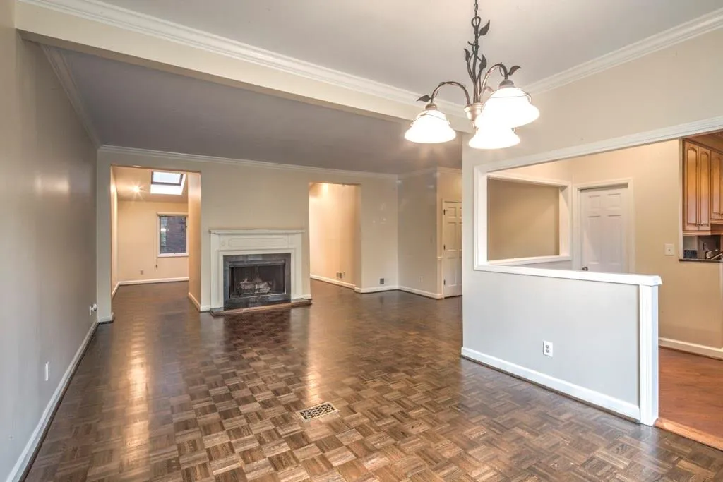 30 Willow Glen Ne, Atlanta, Georgia 30342, 4 Bedrooms Bedrooms, ,4 BathroomsBathrooms,Residential,Sold,30 Willow Glen Ne,5573351