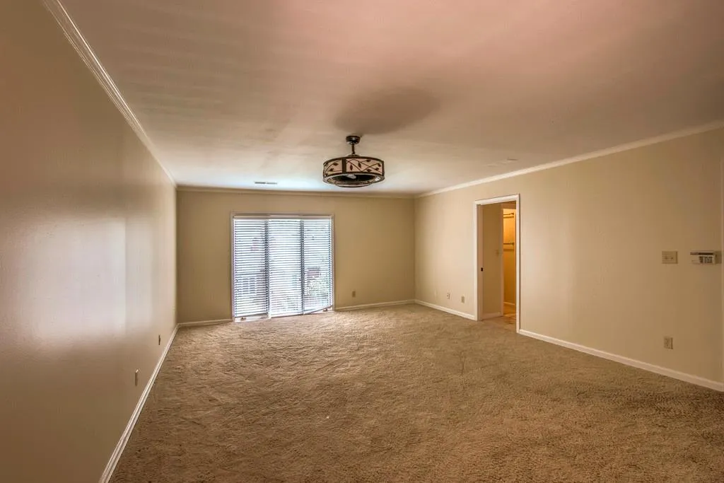 30 Willow Glen Ne, Atlanta, Georgia 30342, 4 Bedrooms Bedrooms, ,4 BathroomsBathrooms,Residential,Sold,30 Willow Glen Ne,5573351
