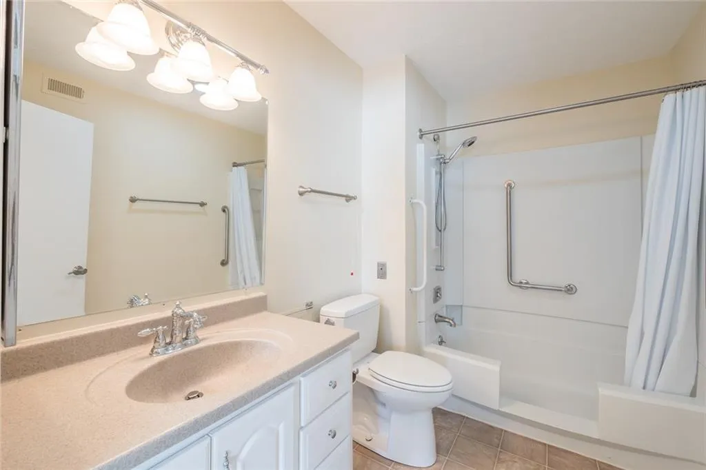 475 Mount Vernon Highway Ne Unit 117a, Sandy Springs, Georgia 30328, 1 Bedroom Bedrooms, ,1 BathroomBathrooms,Residential,Sold,475 Mount Vernon Highway Ne Unit 117a,6944269