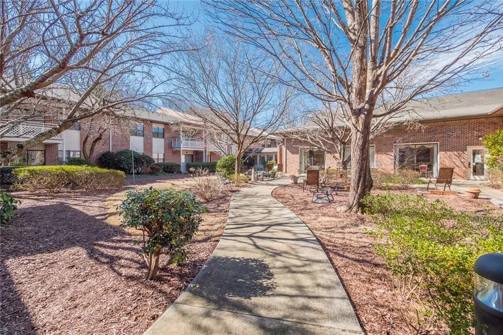 475 Mount Vernon Highway Ne Unit 117a, Sandy Springs, Georgia 30328, 1 Bedroom Bedrooms, ,1 BathroomBathrooms,Residential,Sold,475 Mount Vernon Highway Ne Unit 117a,6944269