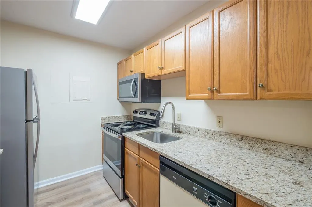 475 Mount Vernon Highway Ne Unit 117a, Sandy Springs, Georgia 30328, 1 Bedroom Bedrooms, ,1 BathroomBathrooms,Residential,Sold,475 Mount Vernon Highway Ne Unit 117a,6944269