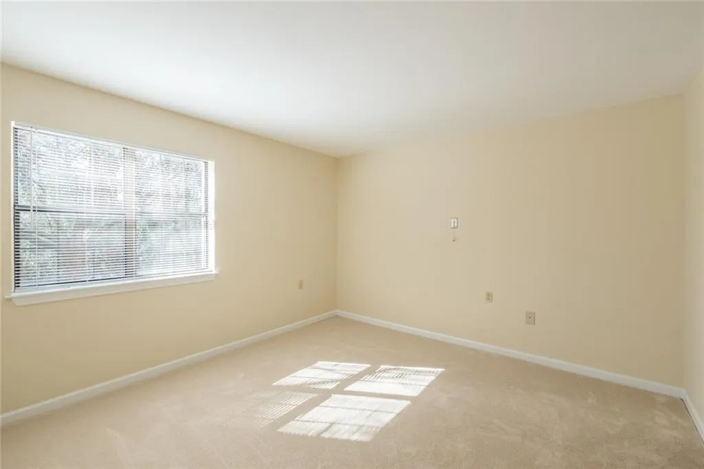 475 Mount Vernon Highway Ne Unit 117a, Sandy Springs, Georgia 30328, 1 Bedroom Bedrooms, ,1 BathroomBathrooms,Residential,Sold,475 Mount Vernon Highway Ne Unit 117a,6944269