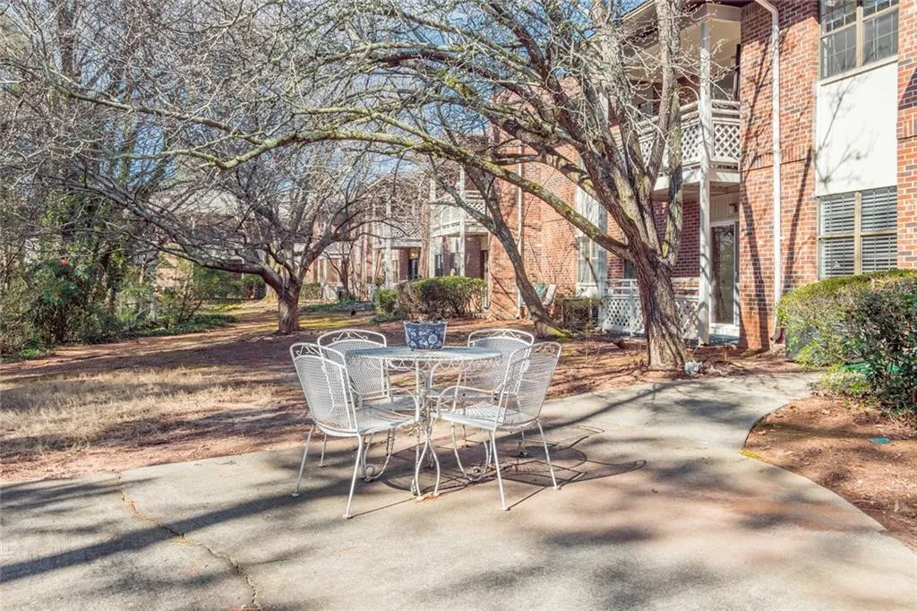 475 Mount Vernon Highway Ne Unit 117a, Sandy Springs, Georgia 30328, 1 Bedroom Bedrooms, ,1 BathroomBathrooms,Residential,Sold,475 Mount Vernon Highway Ne Unit 117a,6944269