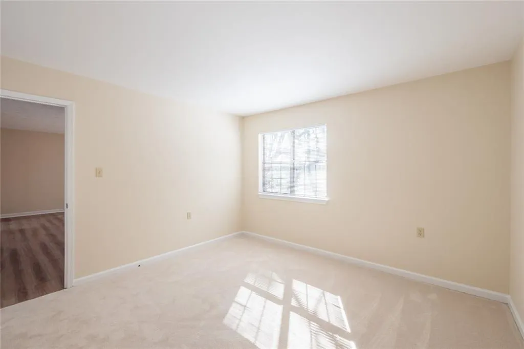 475 Mount Vernon Highway Ne Unit 117a, Sandy Springs, Georgia 30328, 1 Bedroom Bedrooms, ,1 BathroomBathrooms,Residential,Sold,475 Mount Vernon Highway Ne Unit 117a,6944269