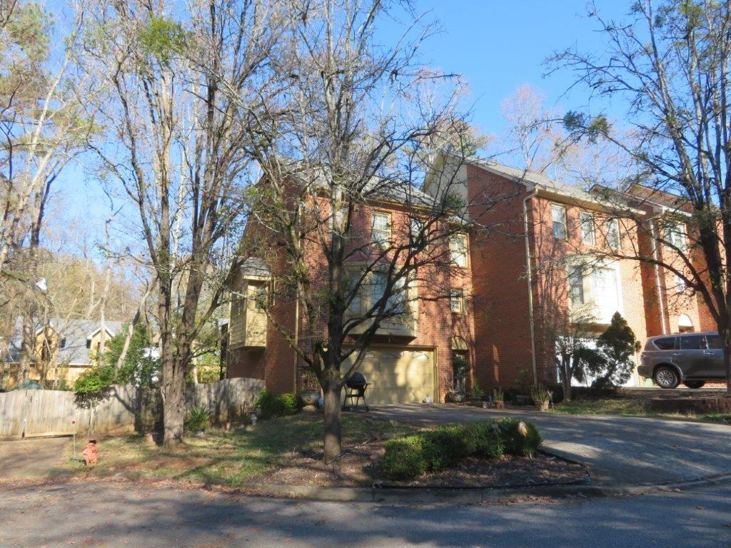 280 Dunwoody Creek Circle, Sandy Springs, Georgia 30350, 2 Bedrooms Bedrooms, ,2 BathroomsBathrooms,Residential,Sold,280 Dunwoody Creek Circle,7317331