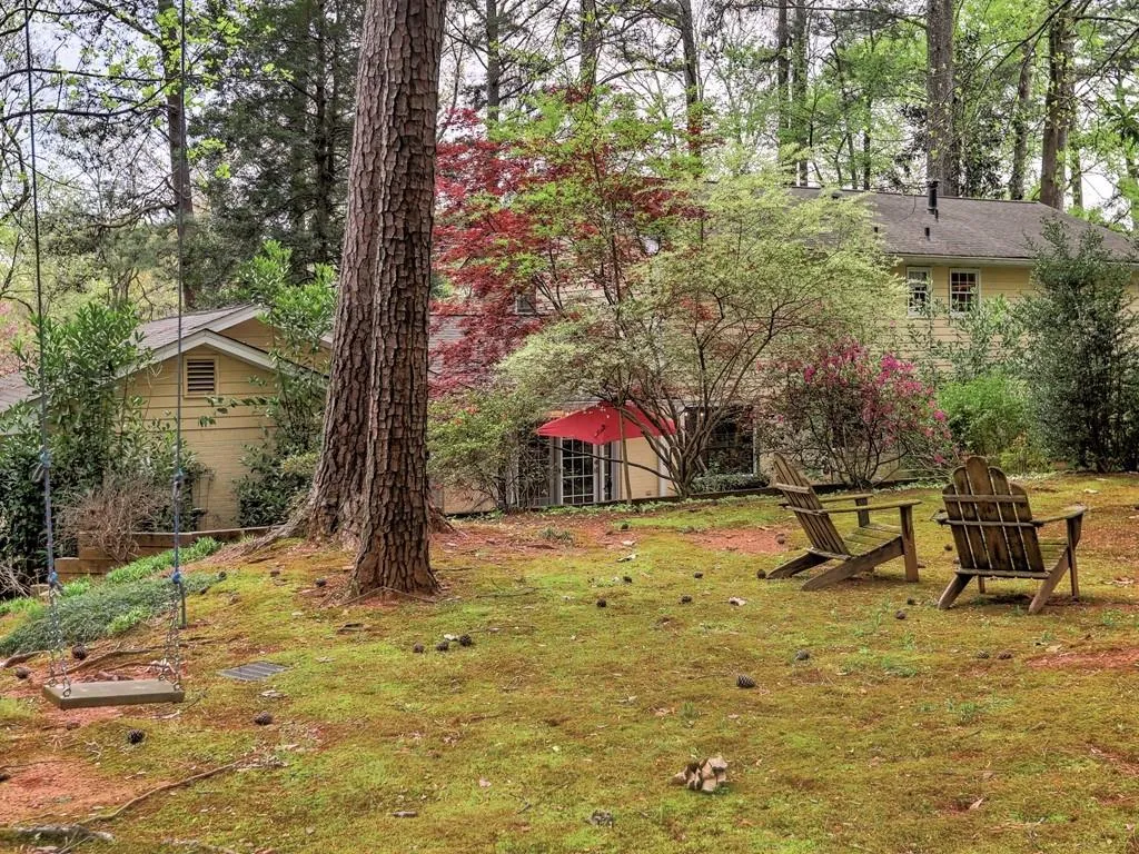 670 Spalding Drive, Sandy Springs, Georgia 30328, 5 Bedrooms Bedrooms, ,3 BathroomsBathrooms,Residential,Sold,670 Spalding Drive,7029651