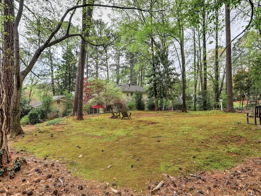 670 Spalding Drive, Sandy Springs, Georgia 30328, 5 Bedrooms Bedrooms, ,3 BathroomsBathrooms,Residential,Sold,670 Spalding Drive,7029651
