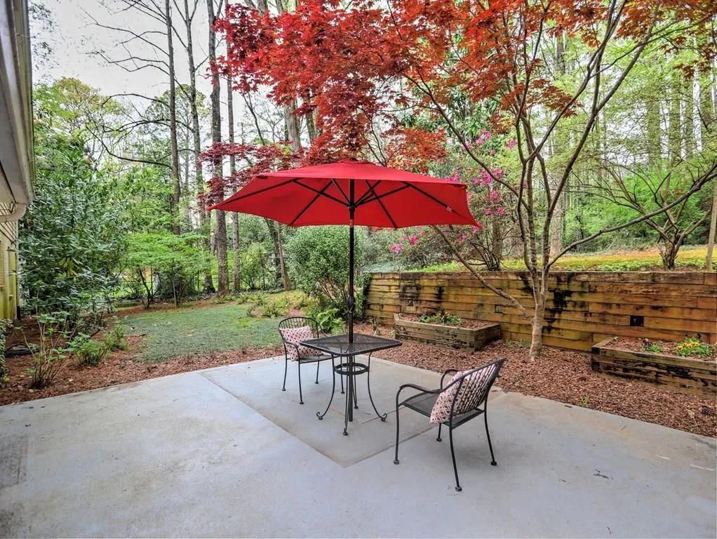 670 Spalding Drive, Sandy Springs, Georgia 30328, 5 Bedrooms Bedrooms, ,3 BathroomsBathrooms,Residential,Sold,670 Spalding Drive,7029651
