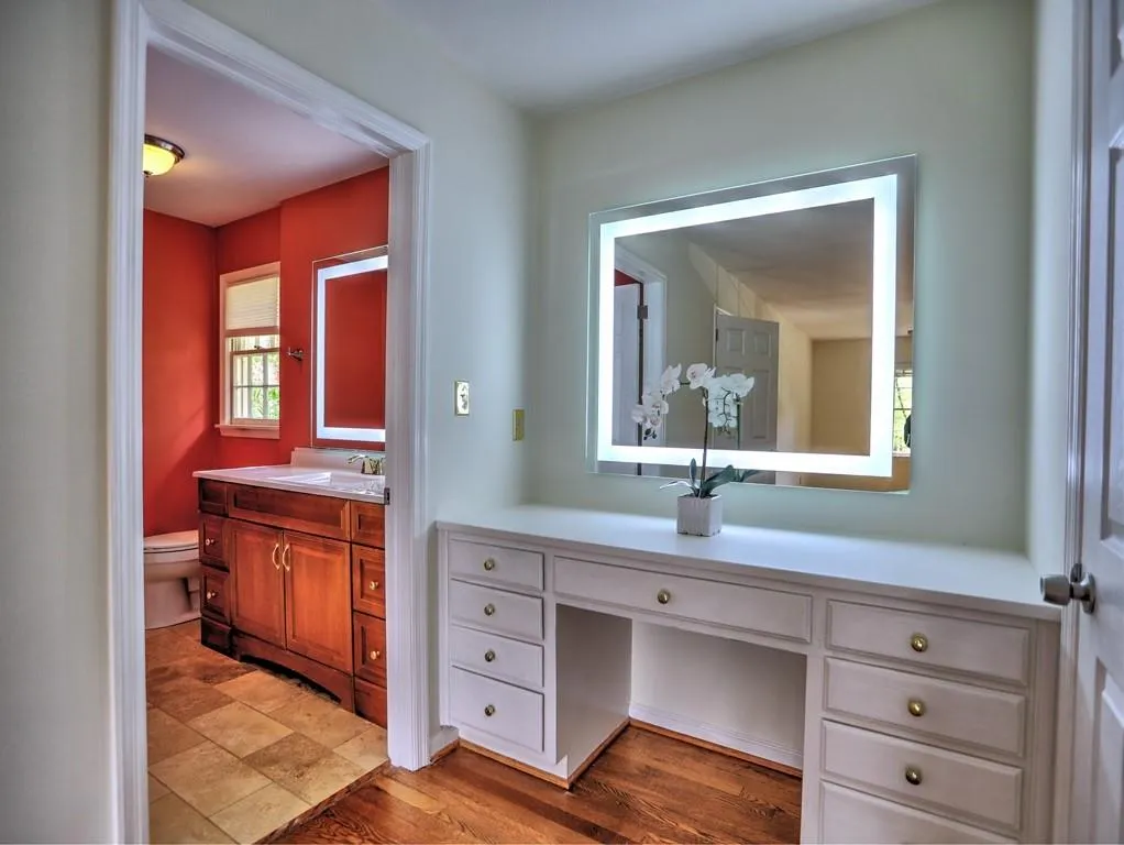 670 Spalding Drive, Sandy Springs, Georgia 30328, 5 Bedrooms Bedrooms, ,3 BathroomsBathrooms,Residential,Sold,670 Spalding Drive,7029651