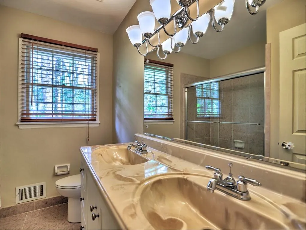 670 Spalding Drive, Sandy Springs, Georgia 30328, 5 Bedrooms Bedrooms, ,3 BathroomsBathrooms,Residential,Sold,670 Spalding Drive,7029651