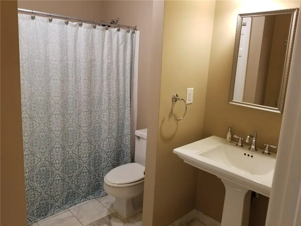 57 Willow Glen Ne, Atlanta, Georgia 30342, 3 Bedrooms Bedrooms, ,2 BathroomsBathrooms,Residential,Sold,57 Willow Glen Ne,5952824
