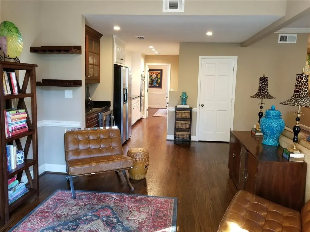 57 Willow Glen Ne, Atlanta, Georgia 30342, 3 Bedrooms Bedrooms, ,2 BathroomsBathrooms,Residential,Sold,57 Willow Glen Ne,5952824