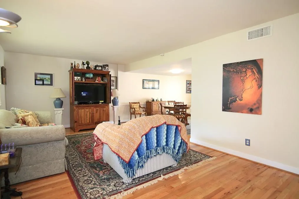 7118 Stonington Drive Unit 7118, Sandy Springs, Georgia 30328, 3 Bedrooms Bedrooms, ,2 BathroomsBathrooms,Residential,Sold,7118 Stonington Drive Unit 7118,5835751
