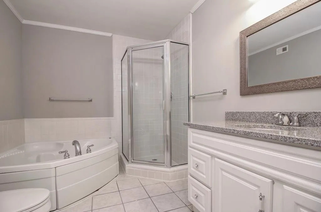 6520 Roswell Road Unit 30, Atlanta, Georgia 30328, 2 Bedrooms Bedrooms, ,2 BathroomsBathrooms,Residential,Sold,6520 Roswell Road Unit 30,6809417
