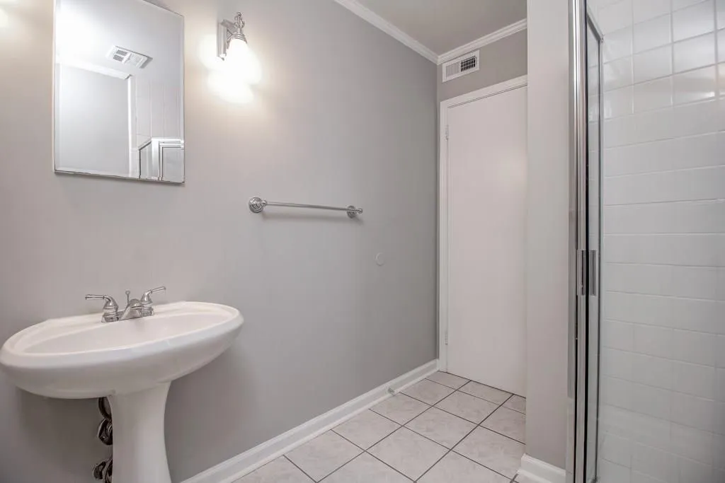 6520 Roswell Road Unit 30, Atlanta, Georgia 30328, 2 Bedrooms Bedrooms, ,2 BathroomsBathrooms,Residential,Sold,6520 Roswell Road Unit 30,6809417