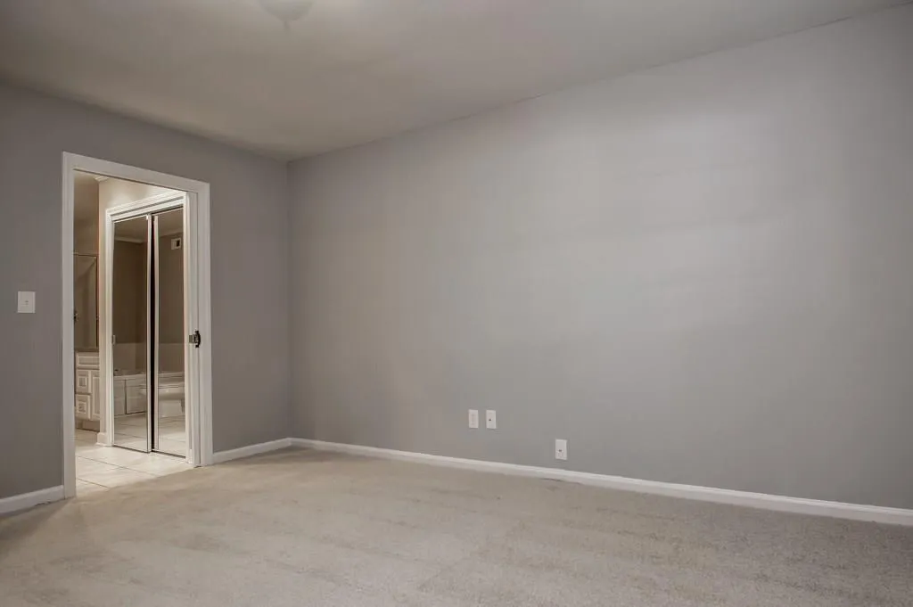 6520 Roswell Road Unit 30, Atlanta, Georgia 30328, 2 Bedrooms Bedrooms, ,2 BathroomsBathrooms,Residential,Sold,6520 Roswell Road Unit 30,6809417