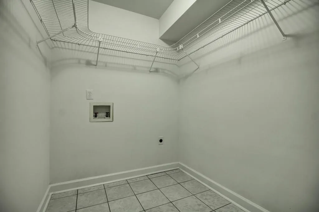 6520 Roswell Road Unit 30, Atlanta, Georgia 30328, 2 Bedrooms Bedrooms, ,2 BathroomsBathrooms,Residential,Sold,6520 Roswell Road Unit 30,6809417
