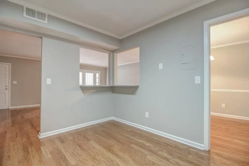 6520 Roswell Road Unit 30, Atlanta, Georgia 30328, 2 Bedrooms Bedrooms, ,2 BathroomsBathrooms,Residential,Sold,6520 Roswell Road Unit 30,6809417