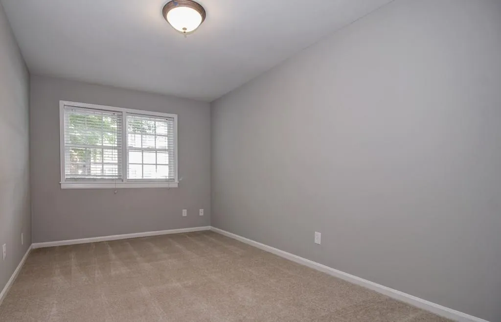 6520 Roswell Road Unit 30, Atlanta, Georgia 30328, 2 Bedrooms Bedrooms, ,2 BathroomsBathrooms,Residential,Sold,6520 Roswell Road Unit 30,6809417