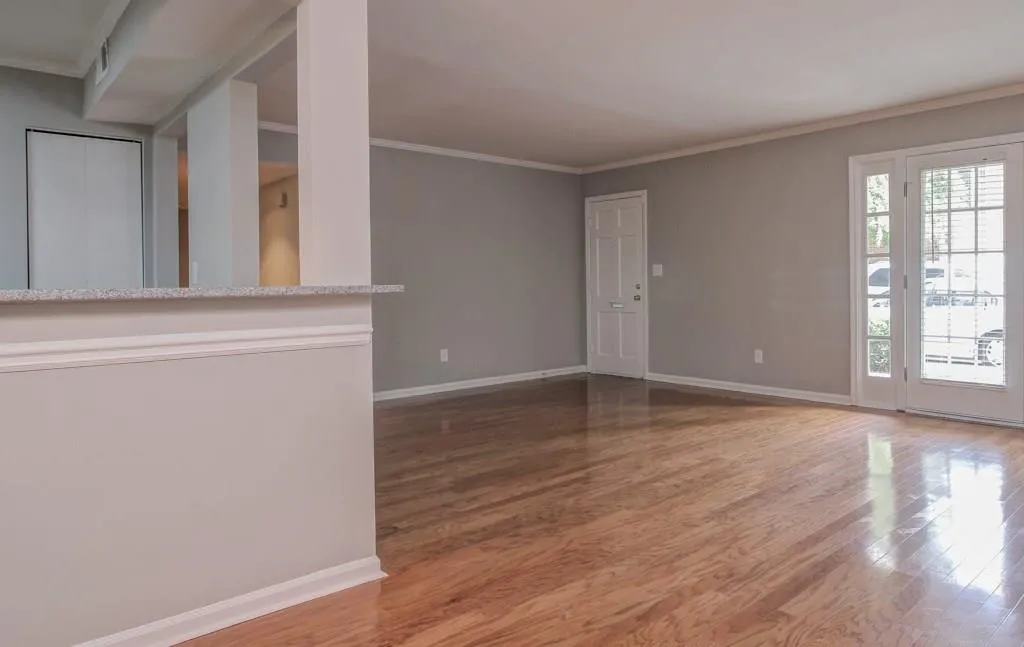 6520 Roswell Road Unit 30, Atlanta, Georgia 30328, 2 Bedrooms Bedrooms, ,2 BathroomsBathrooms,Residential,Sold,6520 Roswell Road Unit 30,6809417