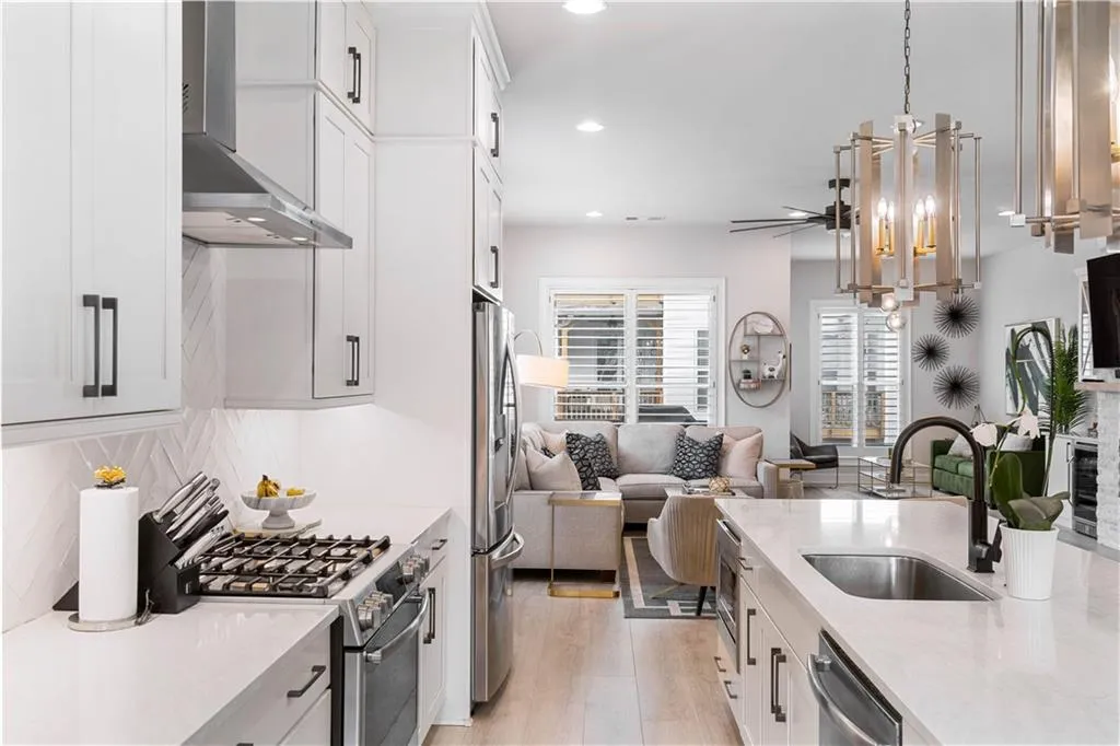 4342 Parkside Place, Atlanta, Georgia 30342, 3 Bedrooms Bedrooms, ,3 BathroomsBathrooms,Residential,Sold,4342 Parkside Place,7175020