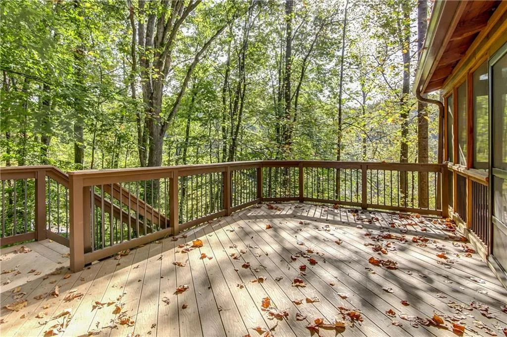 9765 Huntcliff Trace, Sandy Springs, Georgia 30350, 5 Bedrooms Bedrooms, ,4 BathroomsBathrooms,Residential,Sold,9765 Huntcliff Trace,5765285